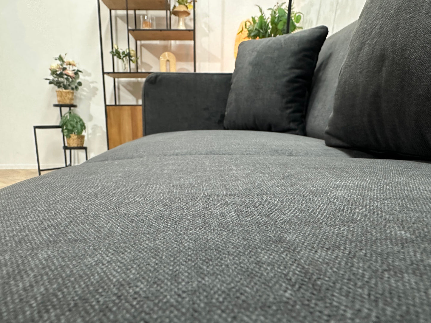 !Showroommodel! Zwarte Velvet Rechte Zetel