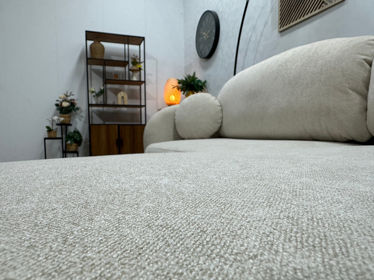 !Showroommodel! Witte/Crème Suède Stoffen Hoekzetel