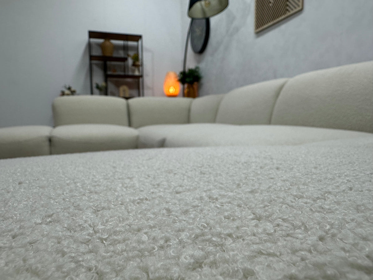 !Showroommodel! Witte/Crème Bouclé Stoffen U Zetel