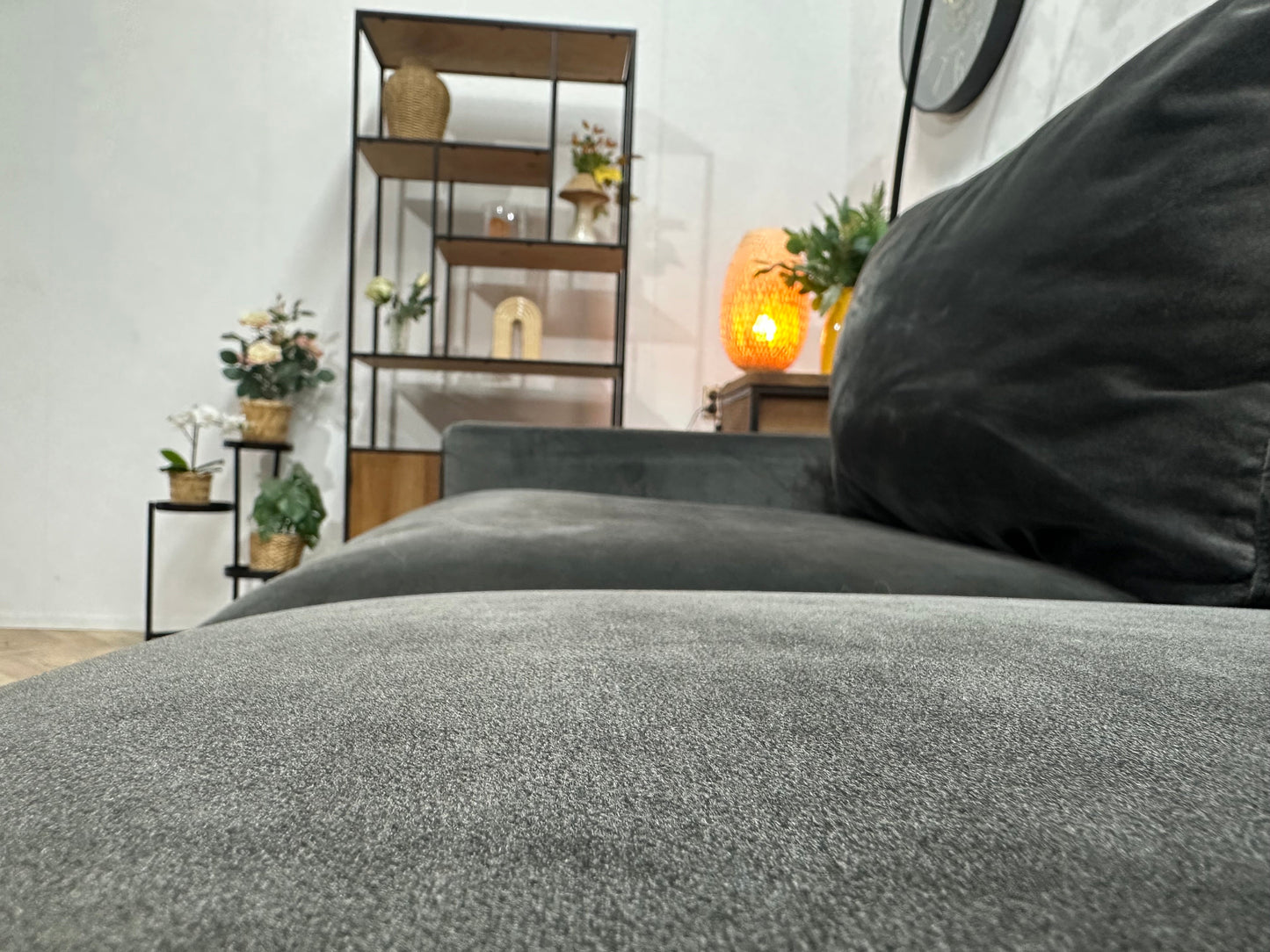 Antraciet Velvet Hoekzetel ~ Losse Kussens Met Afneembare Hoezen