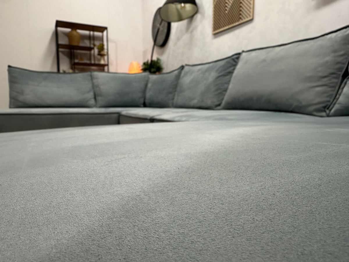 Licht Blauwe U Zetel ~ Losse Rugkussens Met Afneembare Hoezen