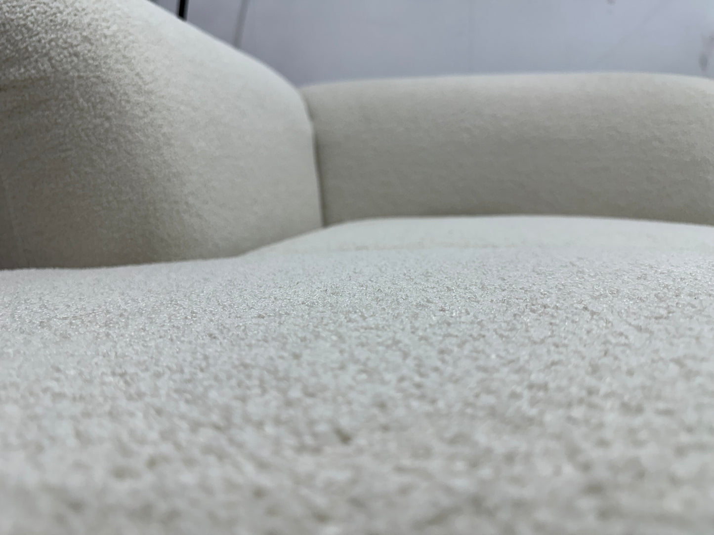 !Showroommodel! Witte Bouclé Stoffen U Zetel