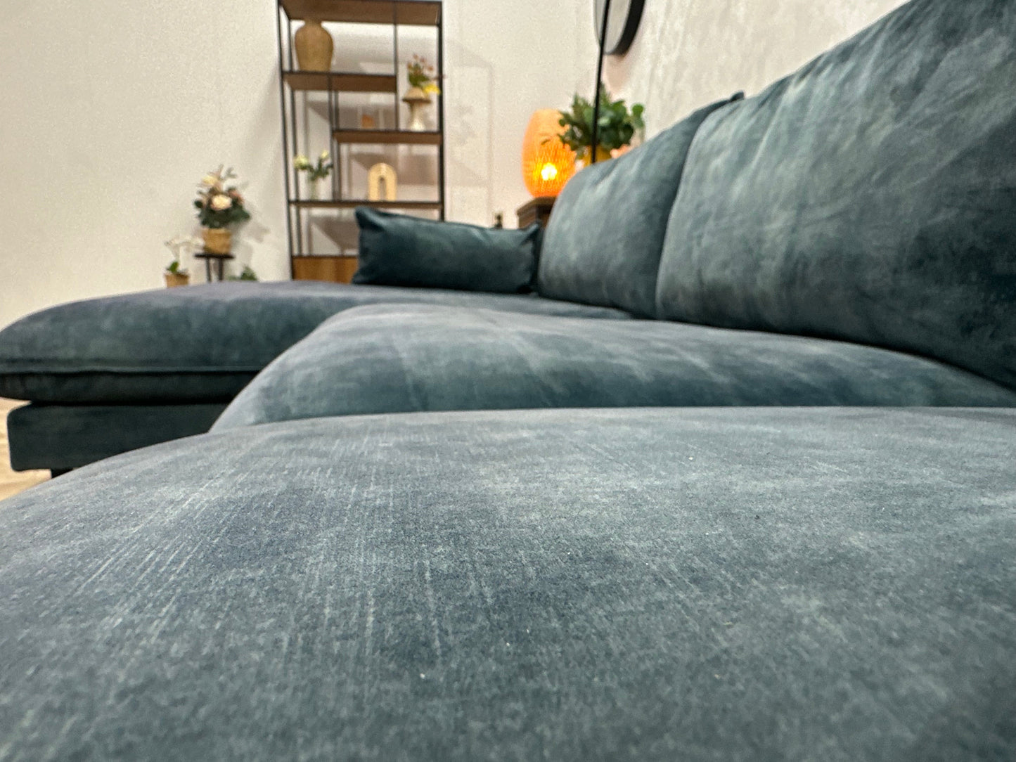 Blauwe Velvet Hoekzetel ~ Losse Kussens Met Afneembare Hoezen