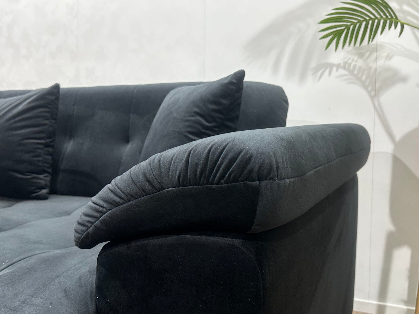 !Showroommodel! Zwarte Velvet U Zetel