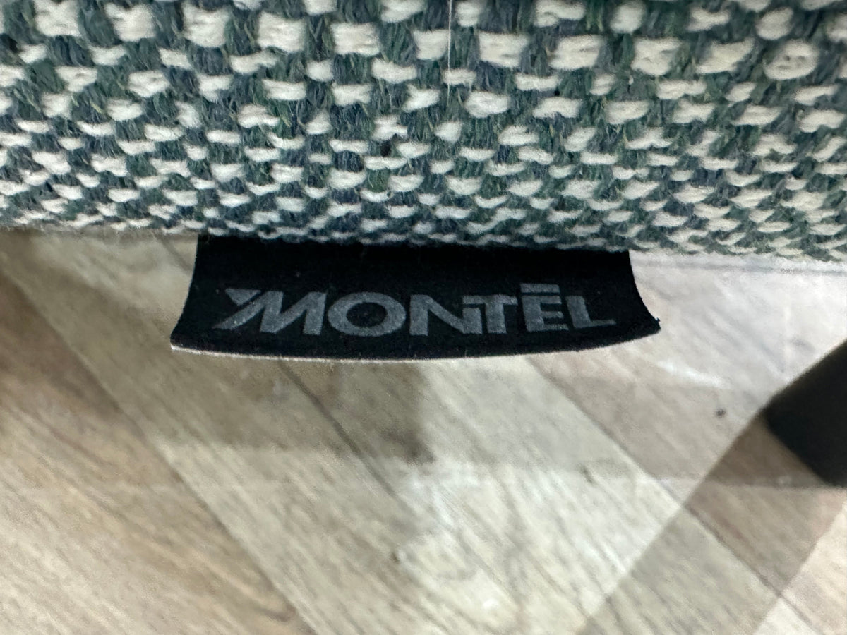 Montèl Licht Grijze 2.5-Zits Zetel ~ Vaste Kussens