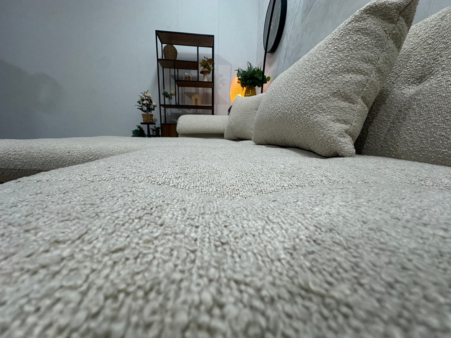 !Showroommodel! Witte/Crème Bouclé U Zetel