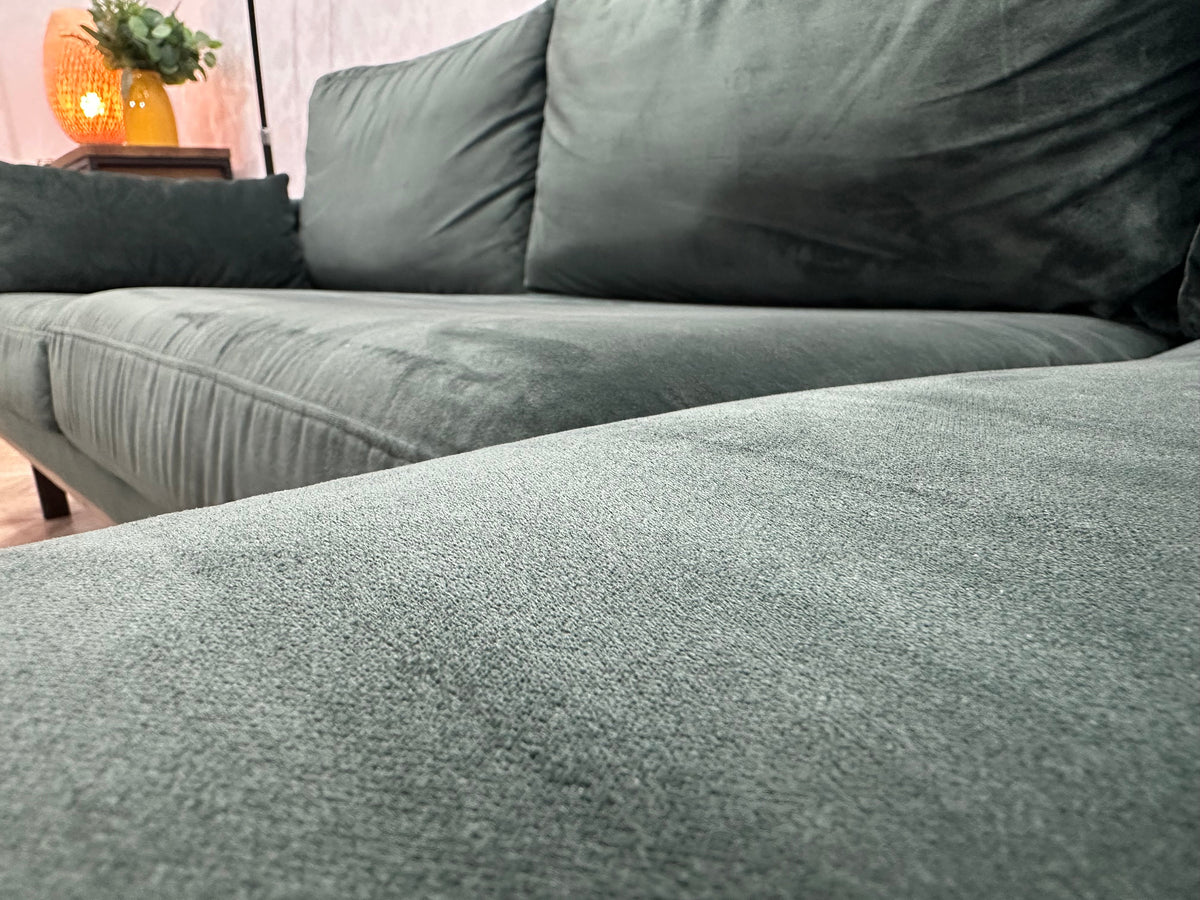 Groene Velvet Hoekzetel ~ Losse Kussens Met Afneembare Hoezen
