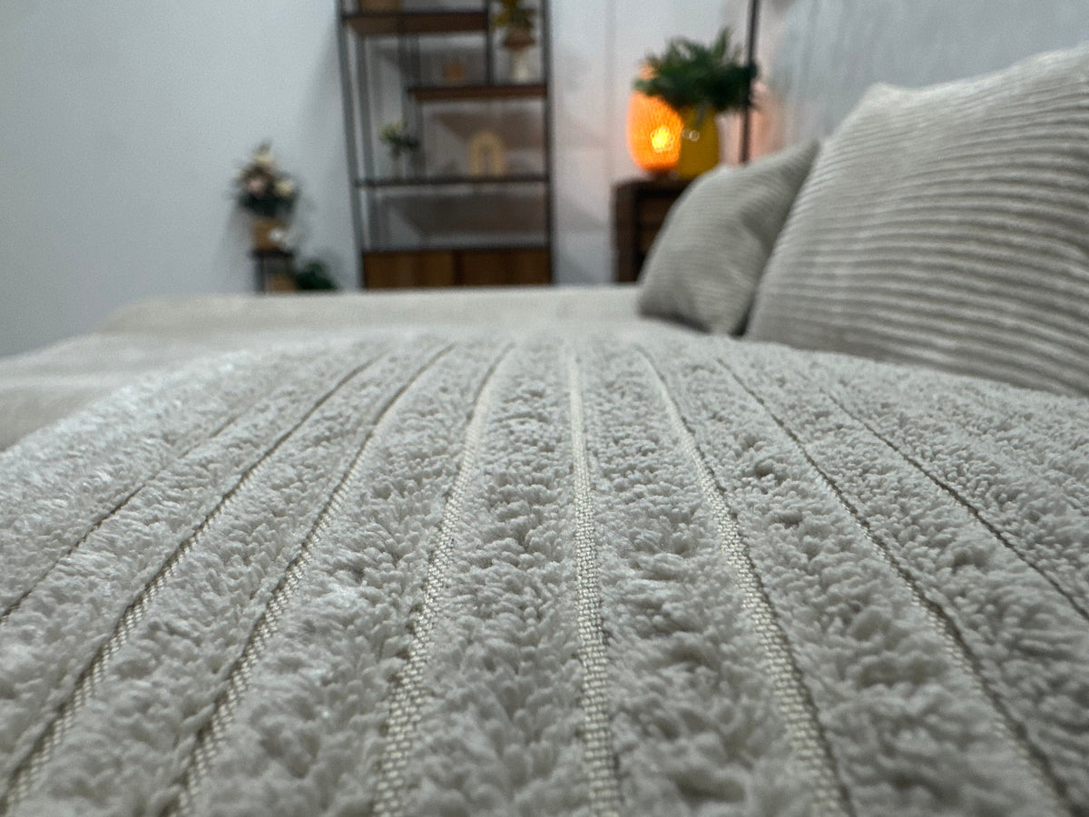 !Showroommodel! Witte/Crème Ribstof U Zetel