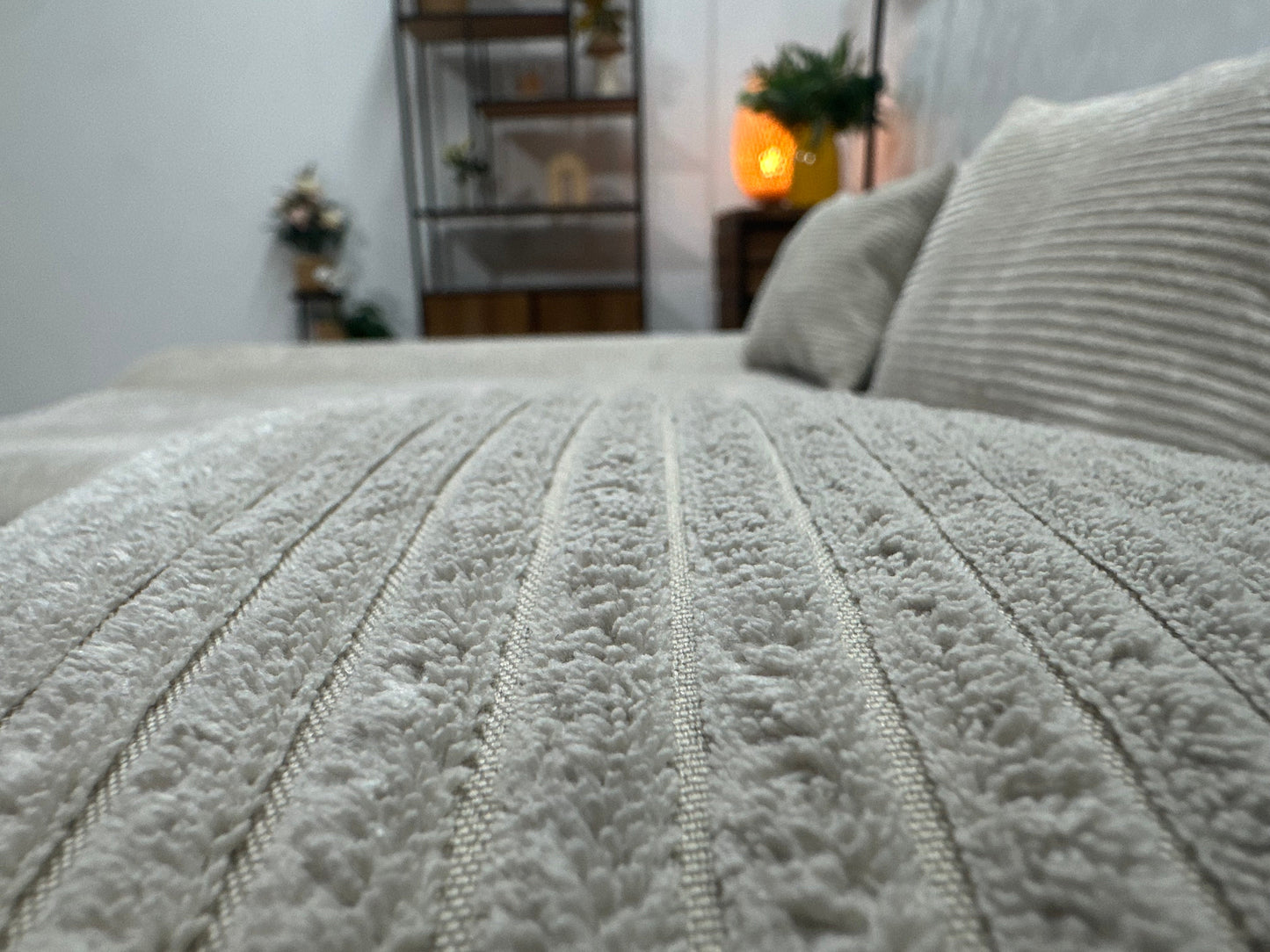 !Showroommodel! Witte/Crème Ribstof U Zetel