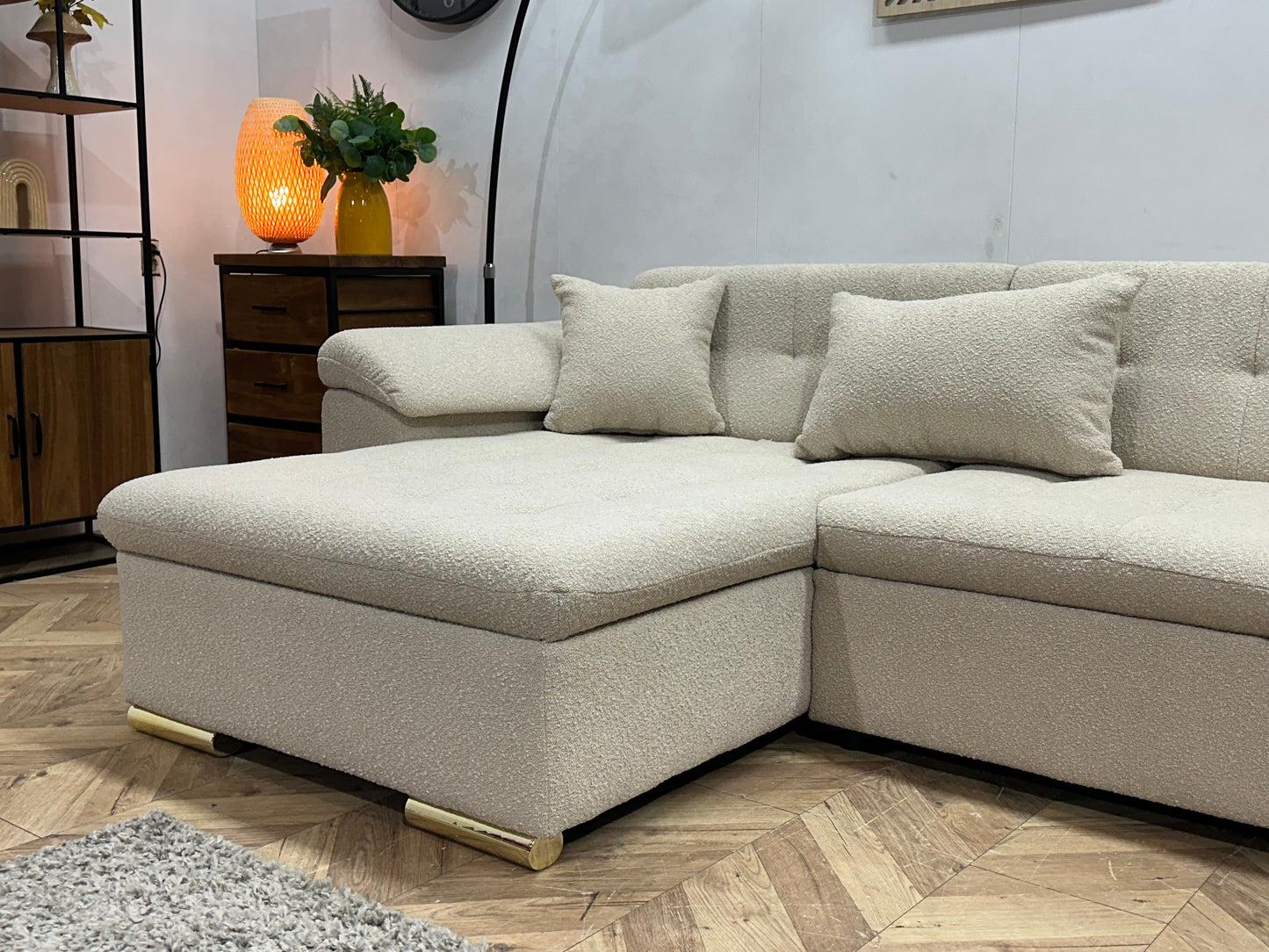 !Showroommodel! Witte Bouclé U Zetel