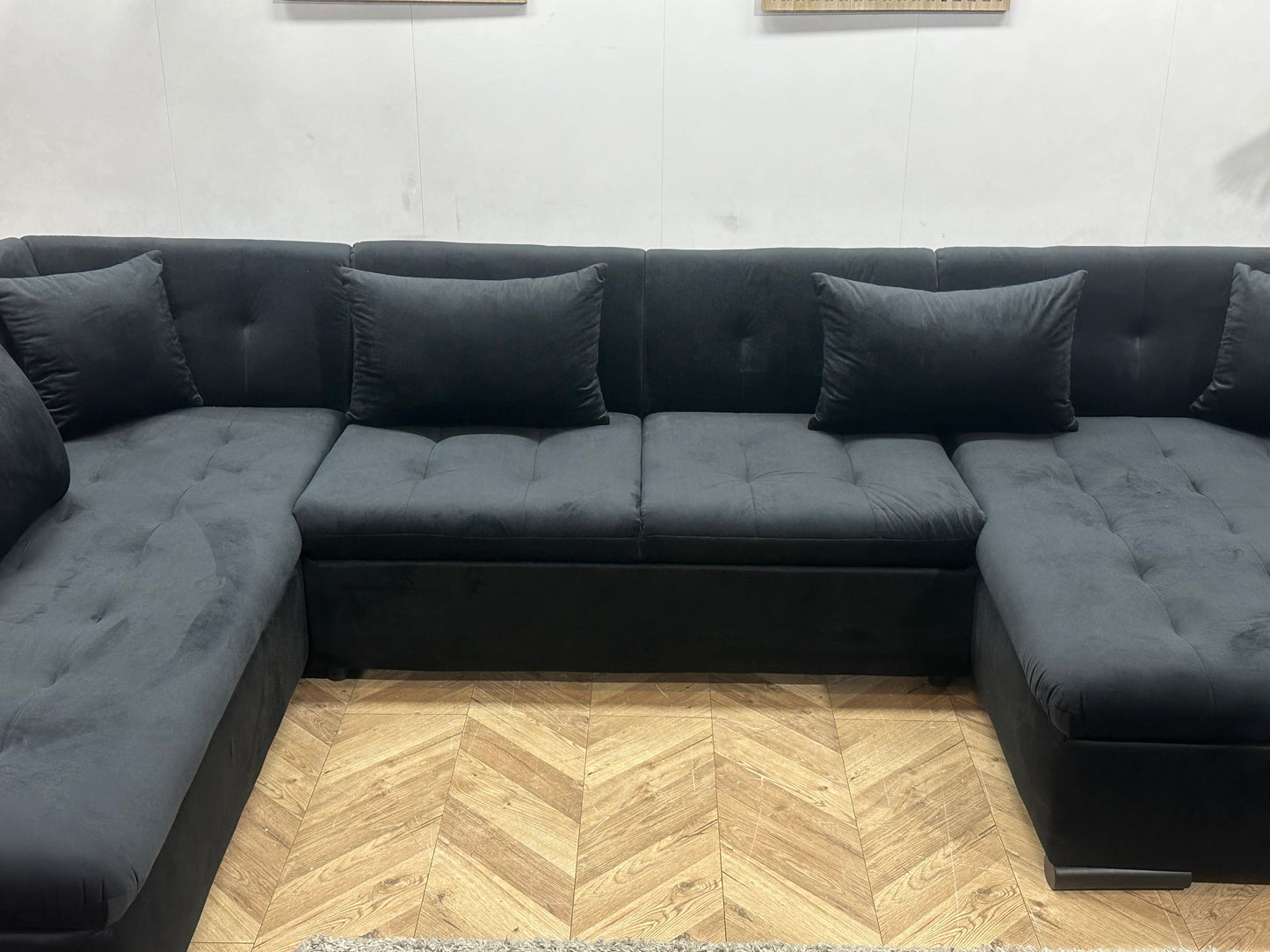 !Showroommodel! Zwarte Velvet U Zetel