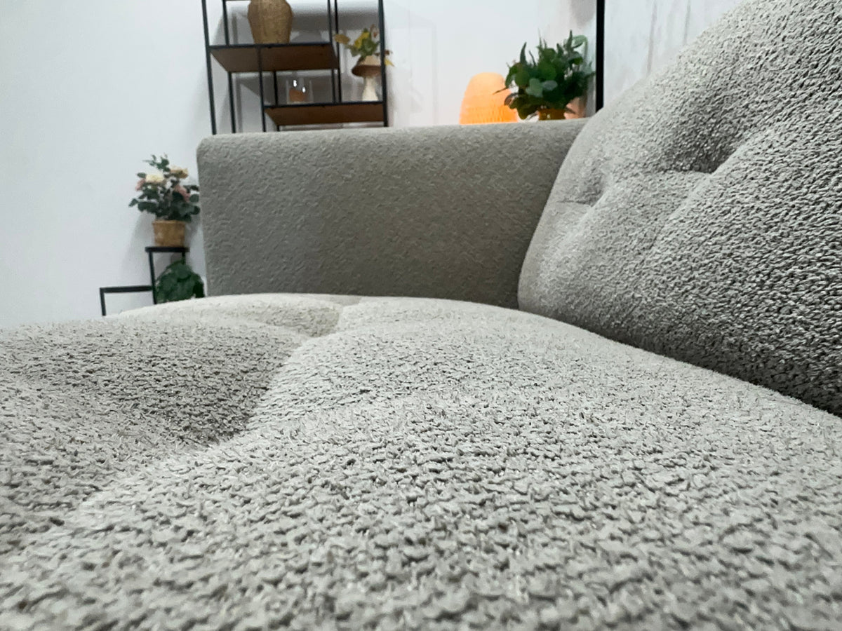 BySidde Beige/Grijze Bouclé Stoffen Hoekzetel ~