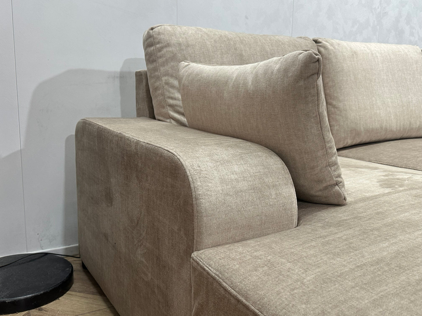 !Showroommodel! Beige Velvet U Zetel