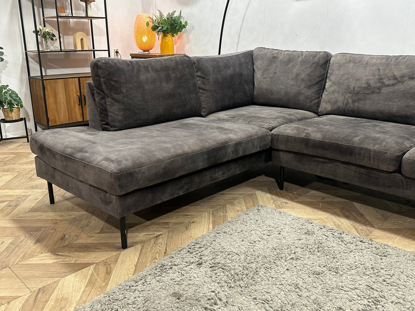 Antraciet Velvet Hoekzetel ~ Losse Kussens Met Afneembare Hoezen