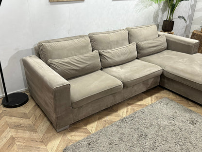 Beige Velvet Hoekzetel ~ Losse Kussens Met Afneembare Hoezen