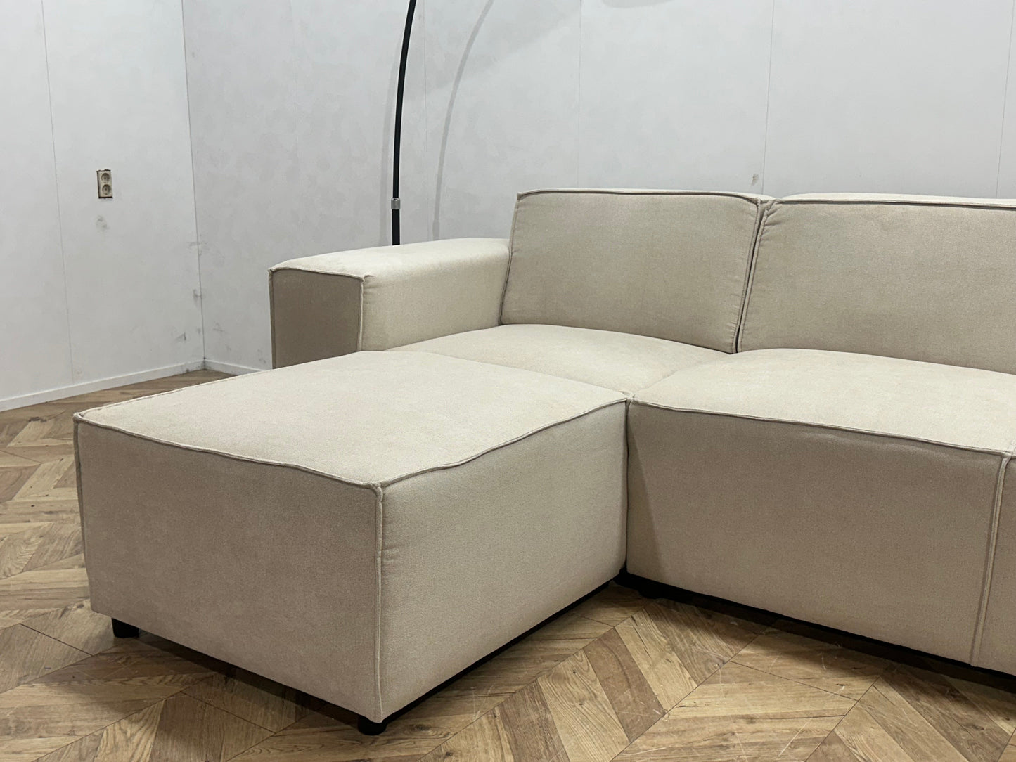 !Showroommodel! Crème Suede Stoffen U Zetel