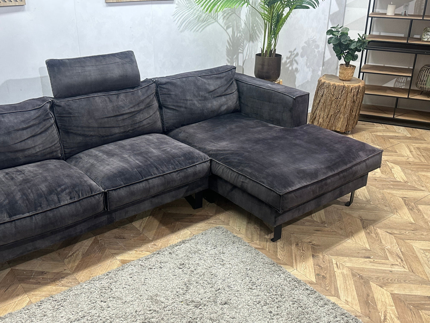Antraciet Velvet Hoekzetel ~ Losse Kussens Met Afneembare Hoezen