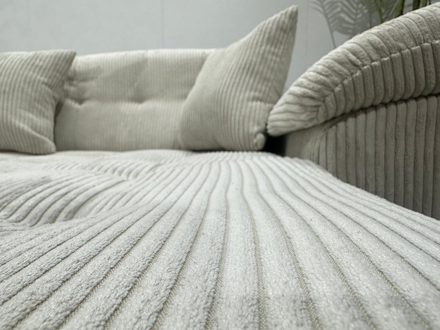 !Showroommodel! Witte Ribstof U Zetel
