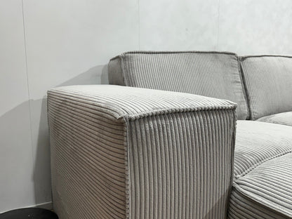 !Showroommodel! Licht Grijze Ribstof U Zetel
