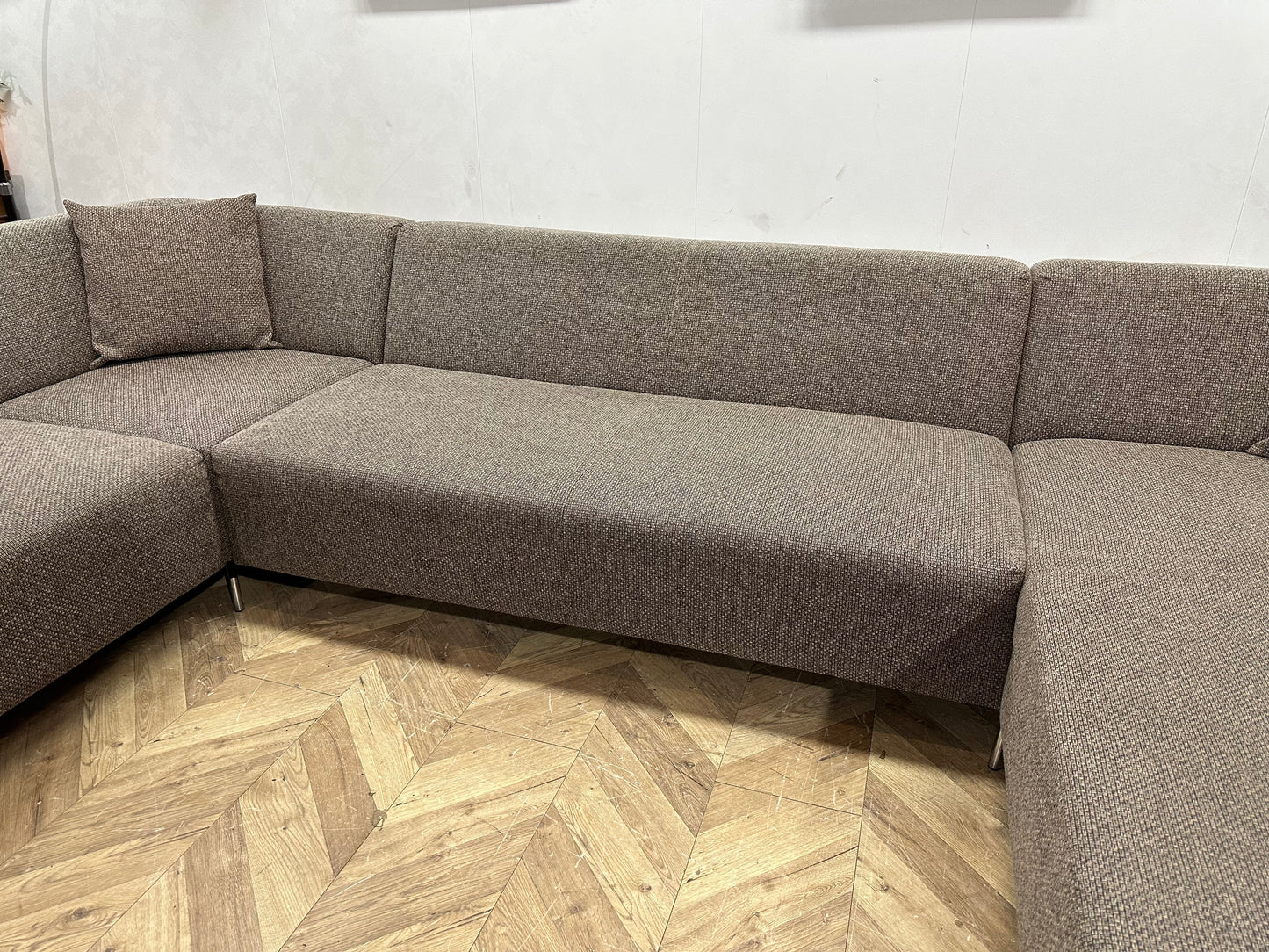 IN.HOUSE Bruine Stoffen U Zetel ~ Vaste Kussens