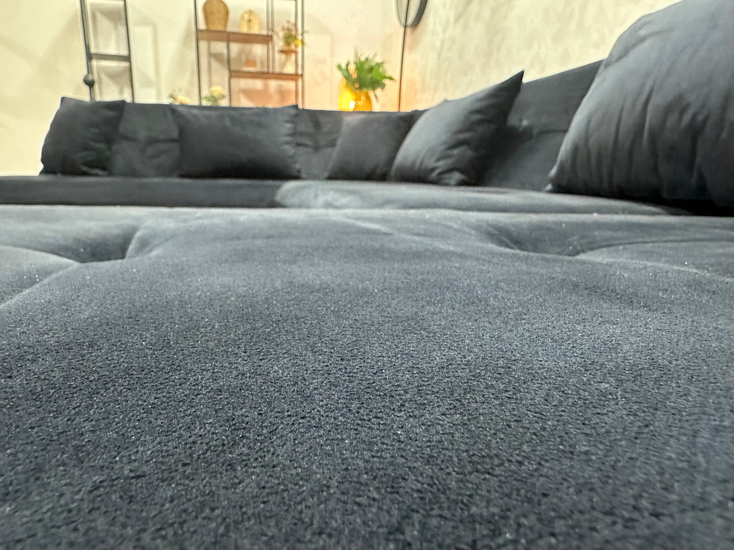 !Showroommodel! Zwarte Velvet U Zetel