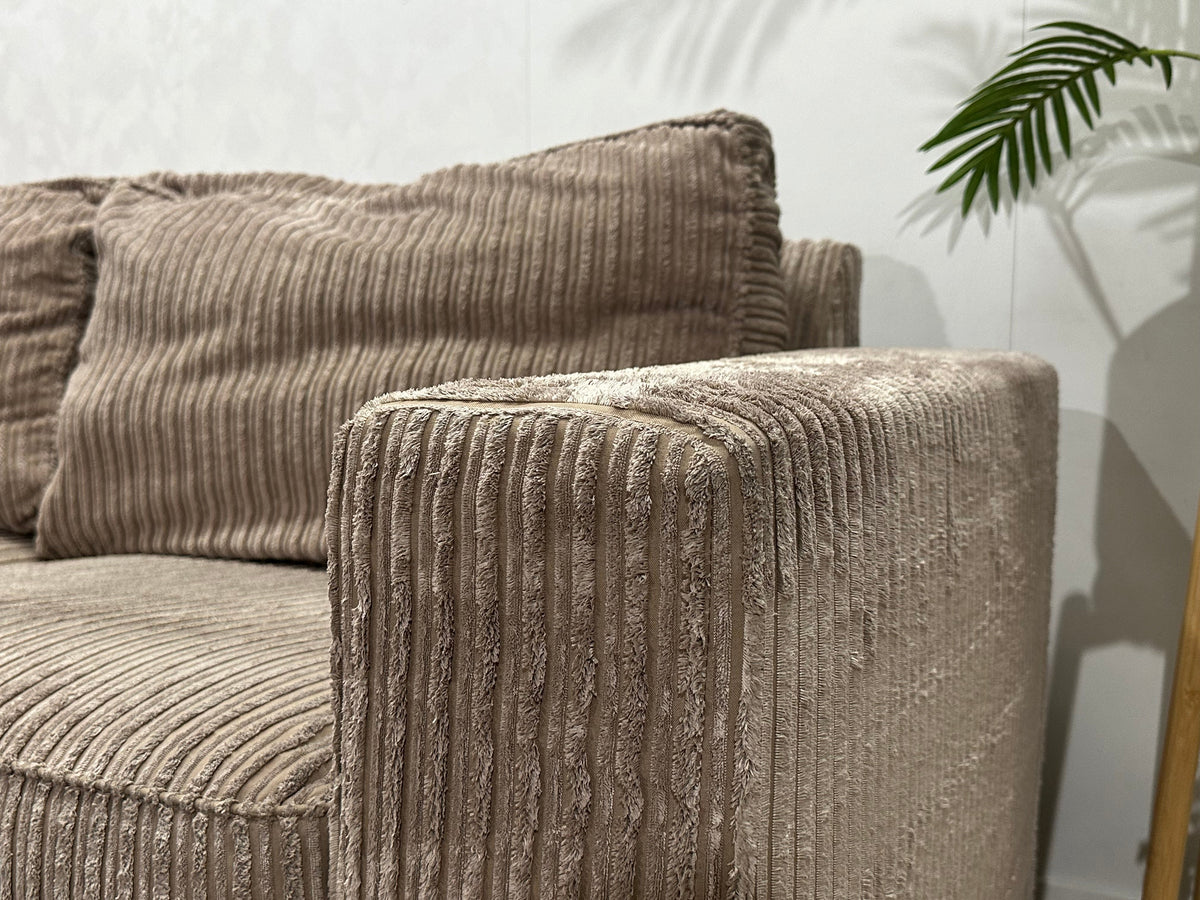 Beige Ribstof Hoekzetel ~ Losse Kussens Met Afneembare Hoezen