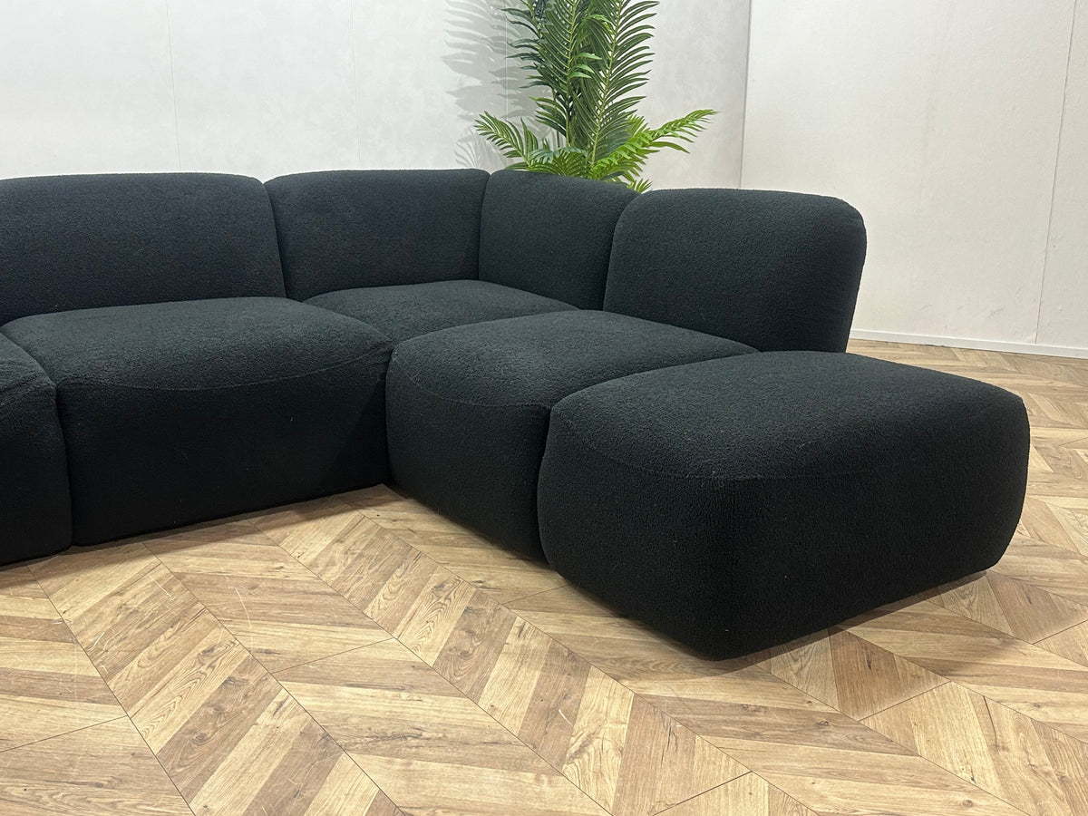 !Showroommodel! Zwarte Bouclé Stoffen U Zetel