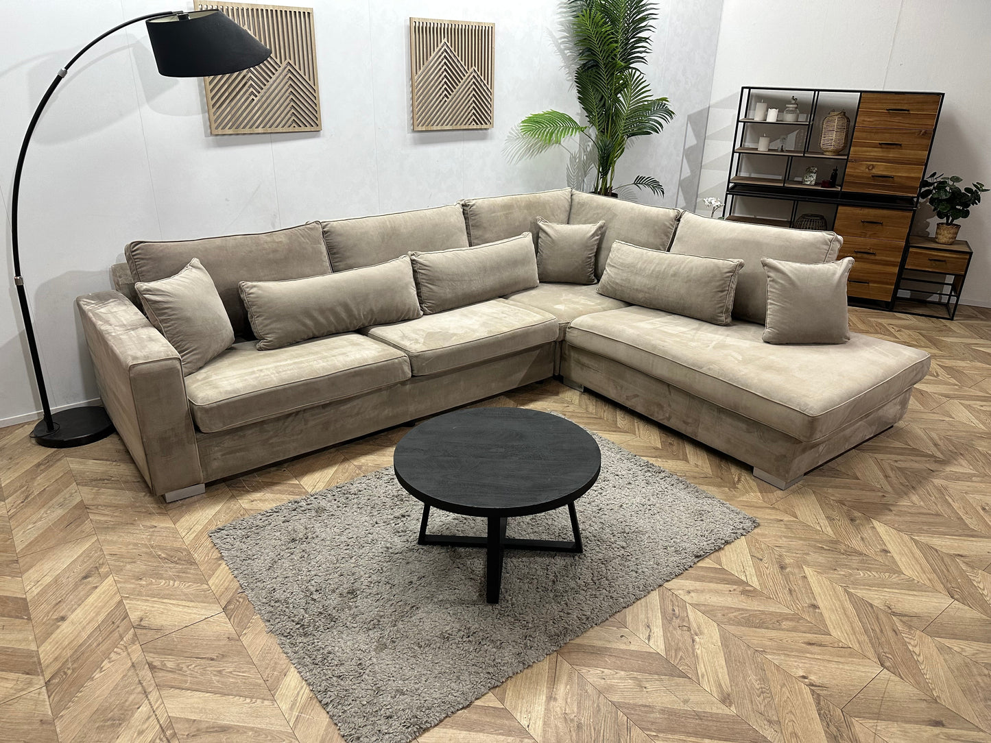 Grijze/Beige Velvet Hoekzetel ~ Losse Kussens Met Afneembare Hoezen