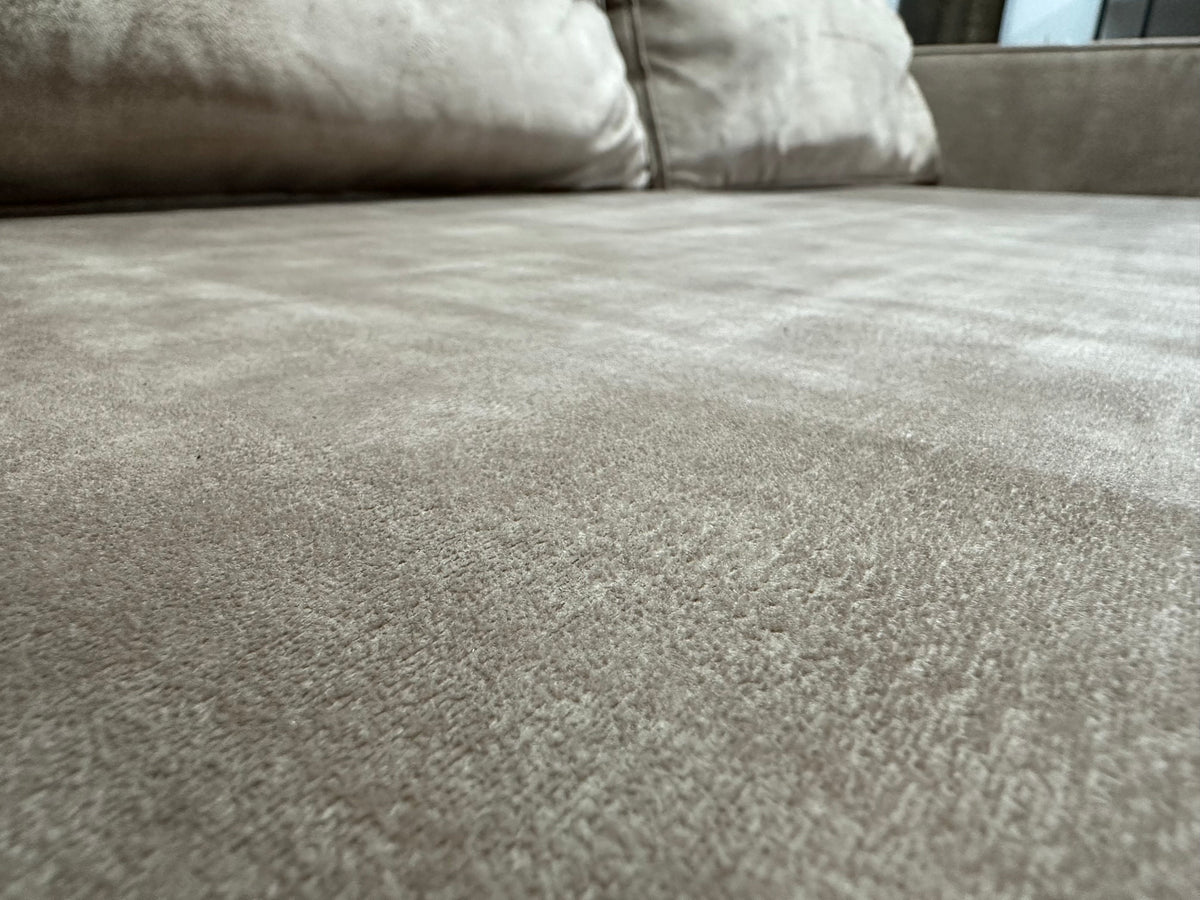 Taupe Velvet 2.5-Zits Zetel ~ Losse Kussens