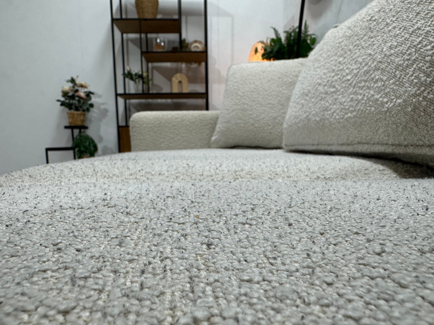 Witte Bouclé Stoffen Hoekzetel ~ Losse Kussens Met Afneembare Hoezen