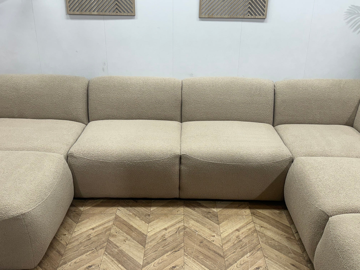 !Showroommodel! Beige Bouclé Stoffen U Zetel