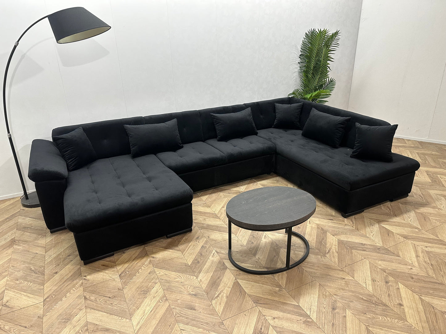!Showroommodel! Zwarte Velvet U Zetel