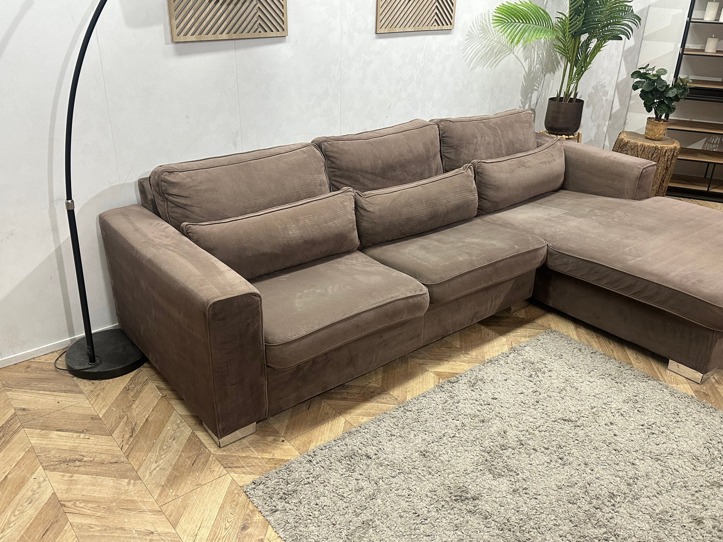 Bruine Velvet Hoekzetel ~ Losse Kussens Met Afneembare Hoezen