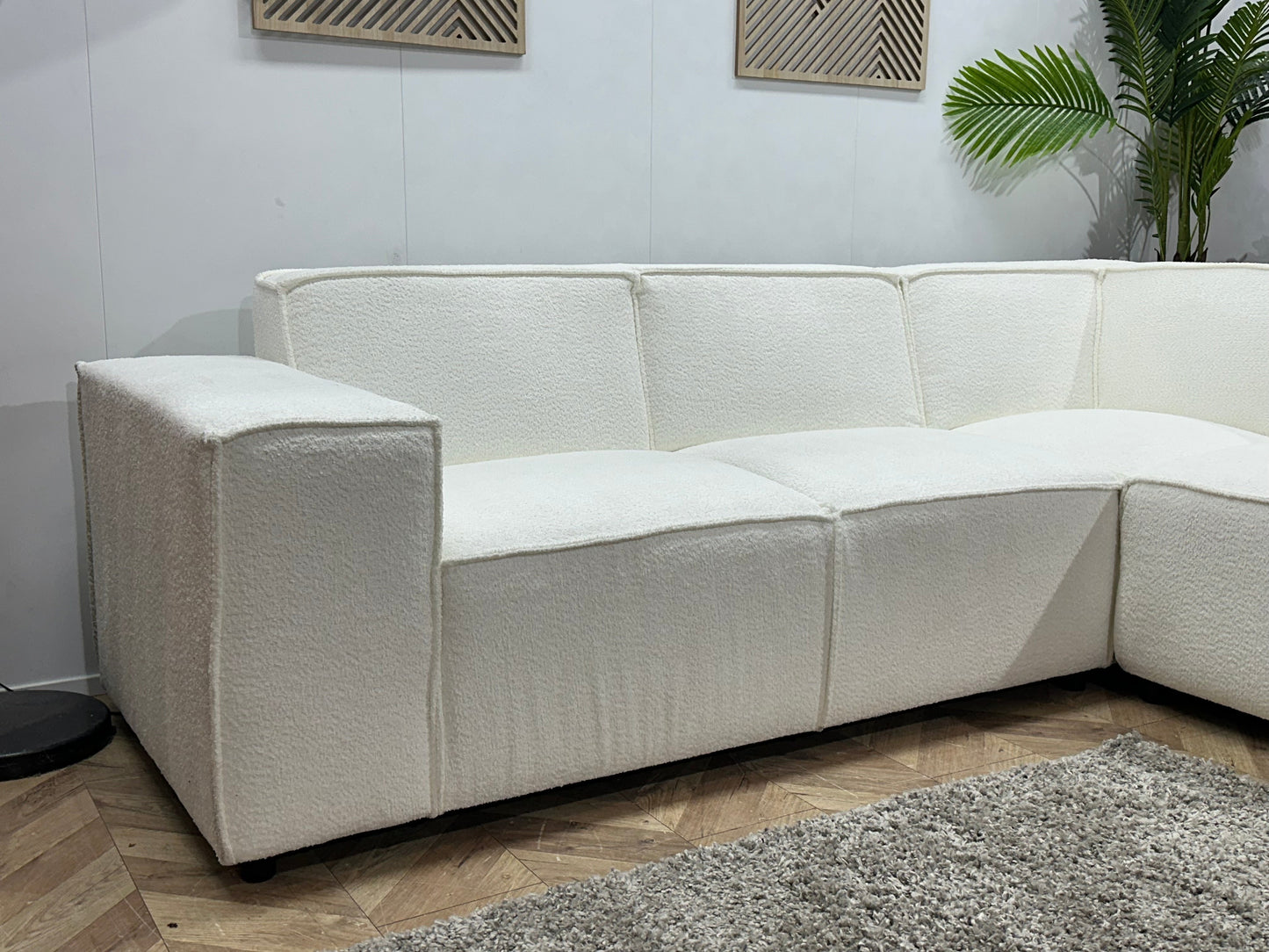 !Showroommodel! Witte Bouclé Stoffen Hoekzetel