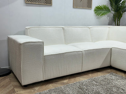 !Showroommodel! Witte Bouclé Stoffen Hoekzetel