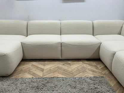!Showroommodel! Witte Bouclé Stoffen U Zetel