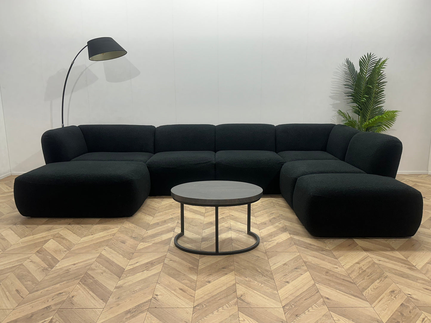 !Showroommodel! Zwarte Bouclé Stoffen U Zetel