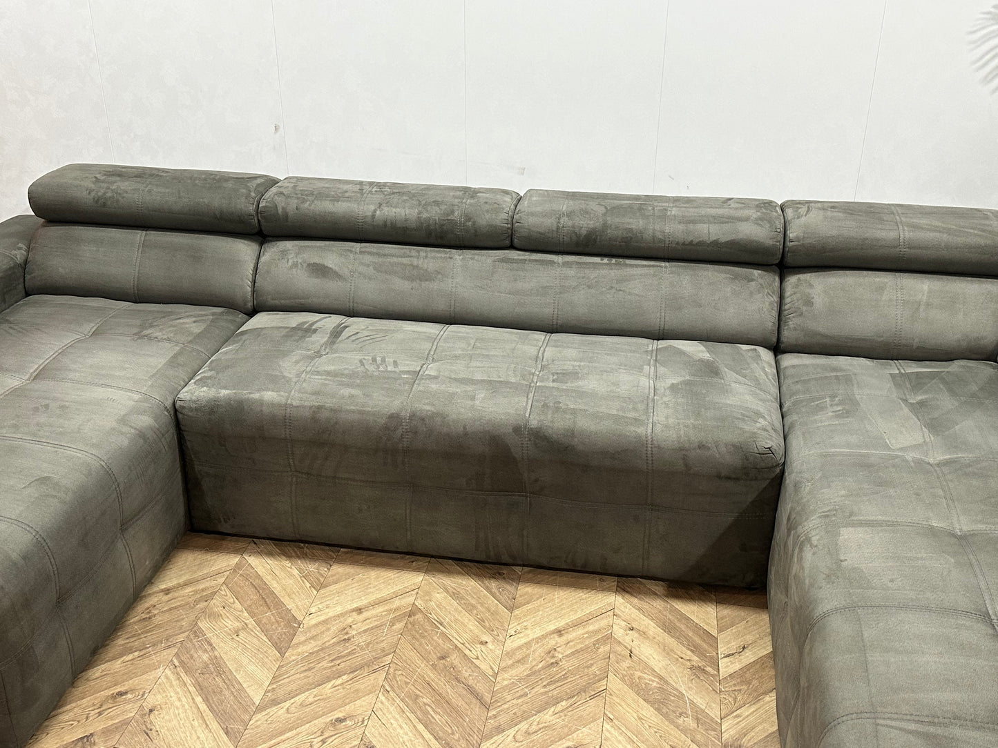 !Showroommodel! Grijze Suède Stoffen U Zetel