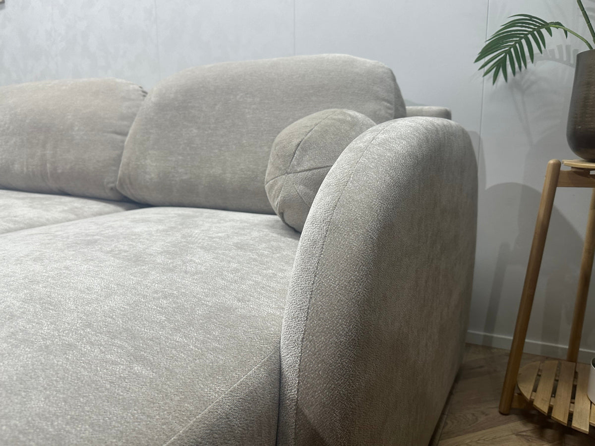 !Showroommodel! Taupe Chenille Stoffen U Zetel