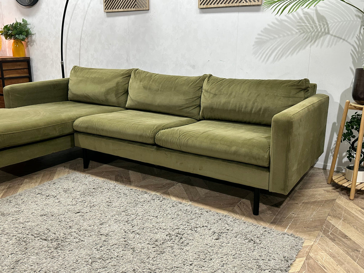 Groene Velvet Hoekzetel ~ Losse Kussens Met Afneembare Hoezen