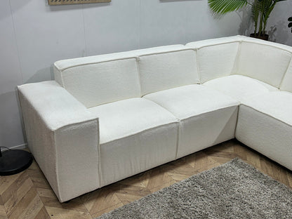 !Showroommodel! Witte Bouclé Stoffen Hoekzetel