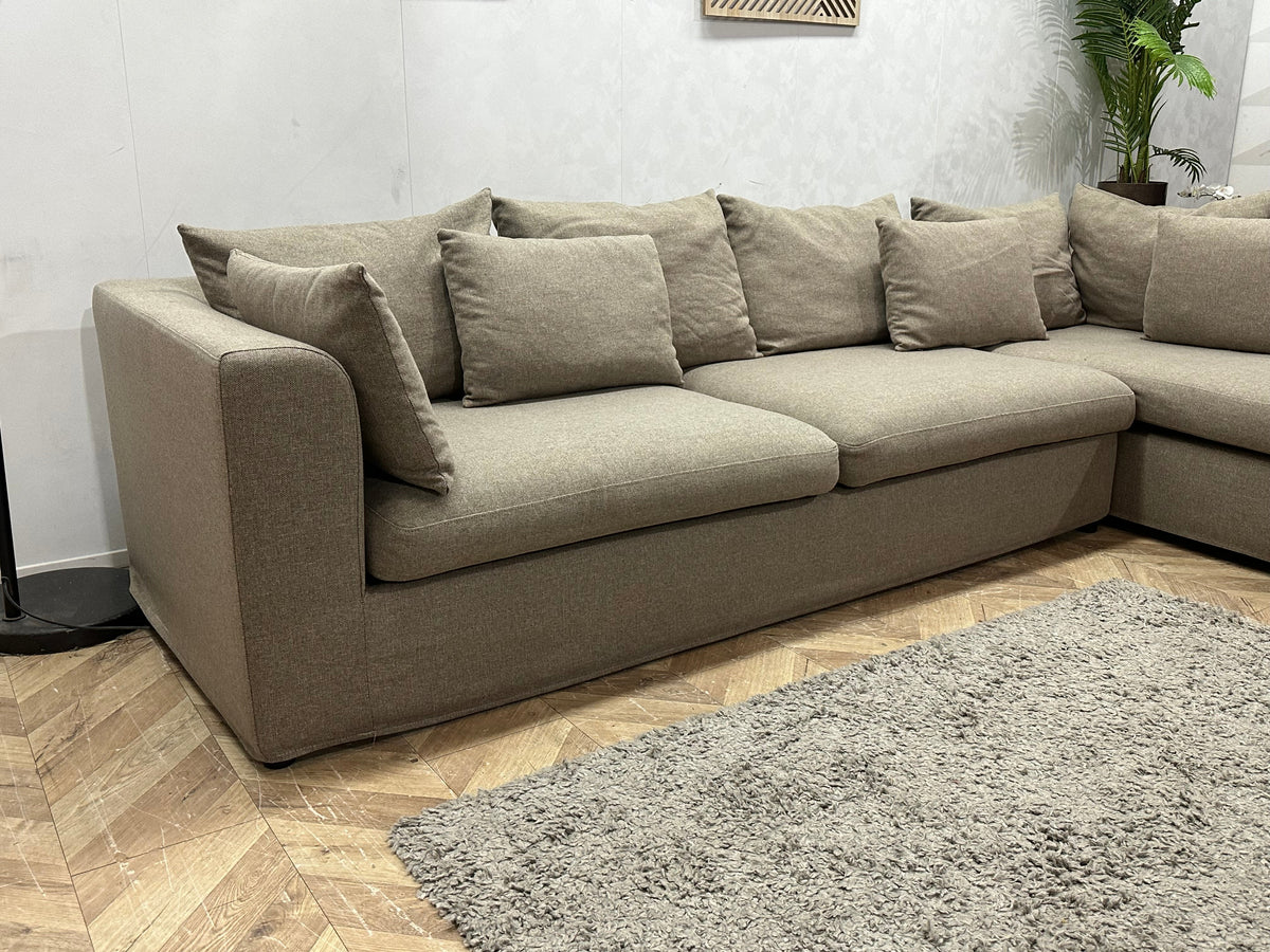 Taupe Hoekzetel ~ Losse Kussens Met Afneembare Hoezen