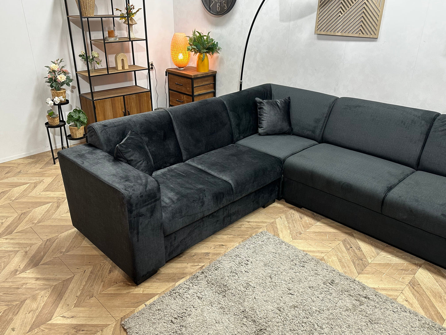 !Showroommodel! Zwarte Velvet Hoekzetel