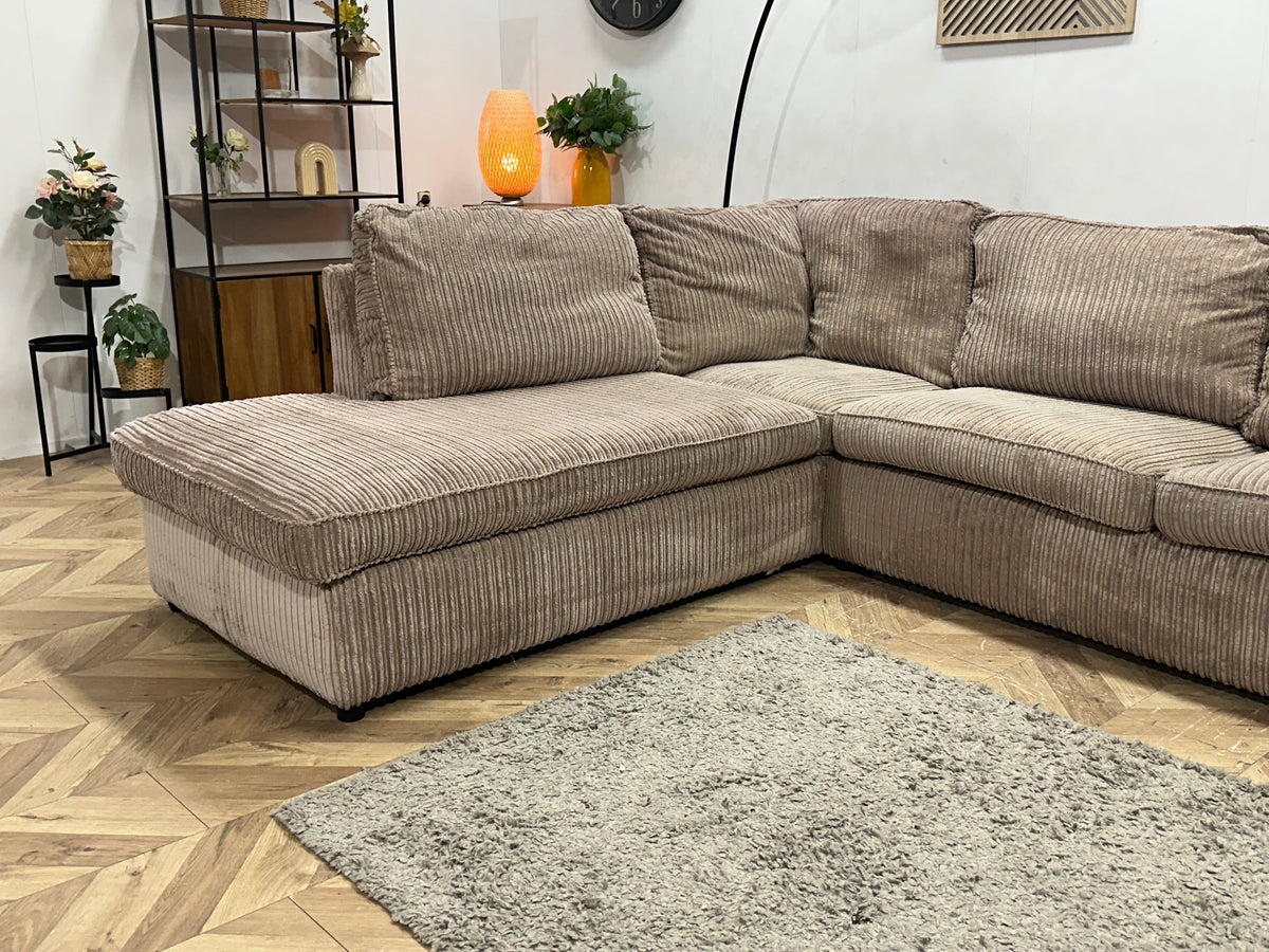 Beige Ribstof Hoekzetel ~ Losse Kussens Met Afneembare Hoezen
