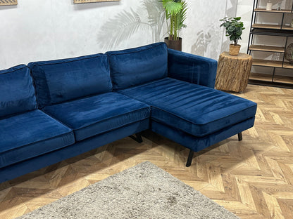 Blauwe Velvet Hoekzetel ~ Losse Kussens Met Afneembare Hoezen
