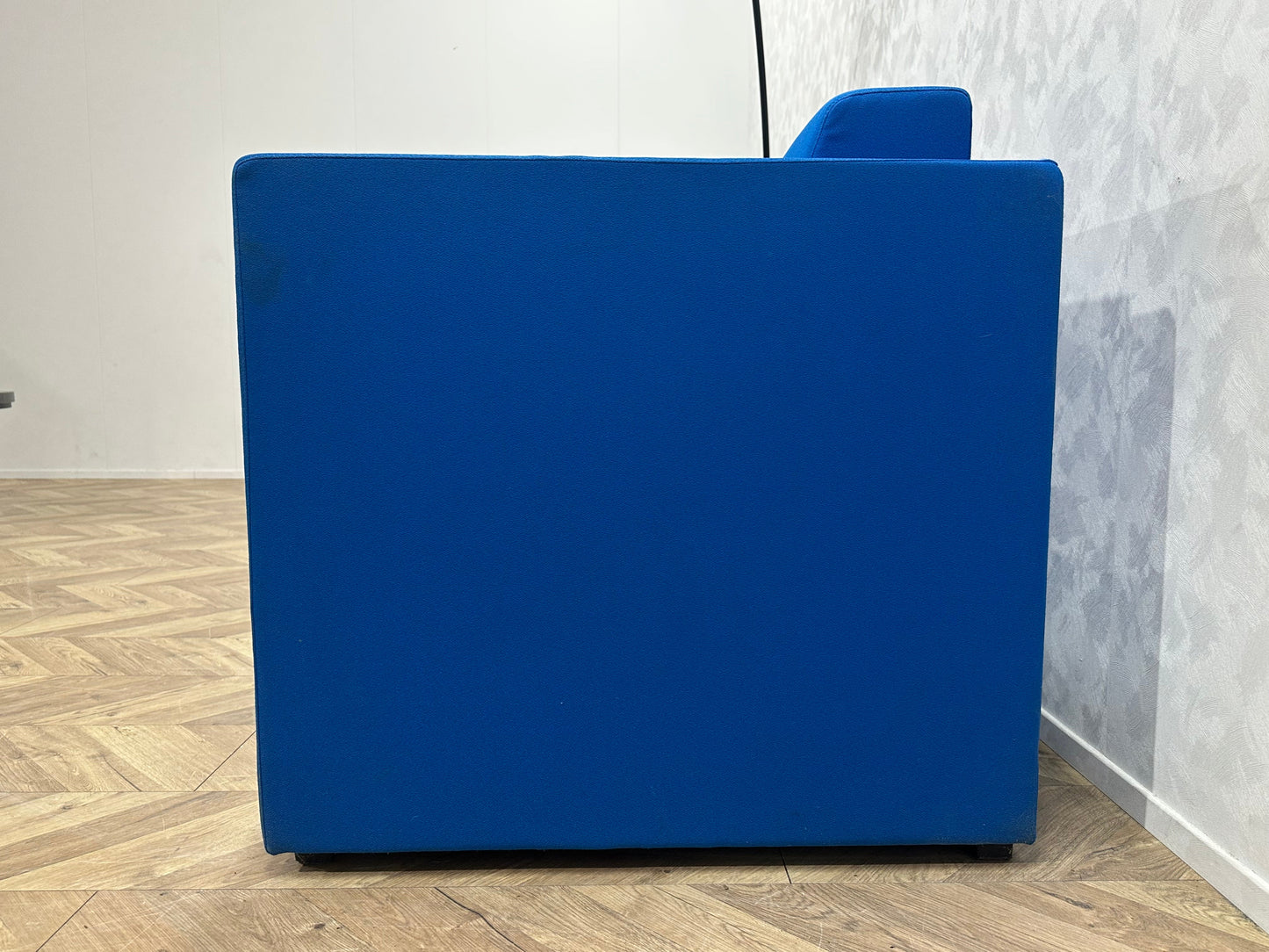 Blauwe 2-Zits Zetel ~ Losse Rugkussens Met Afneembare Hoezen