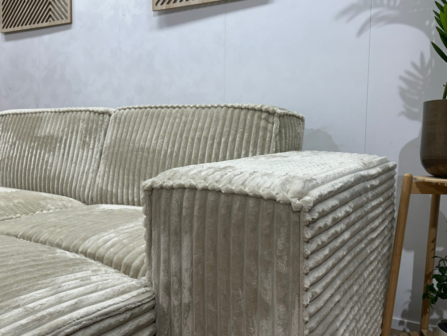 !Showroommodel! Witte/Crème Ribstof Design Hoekzetel