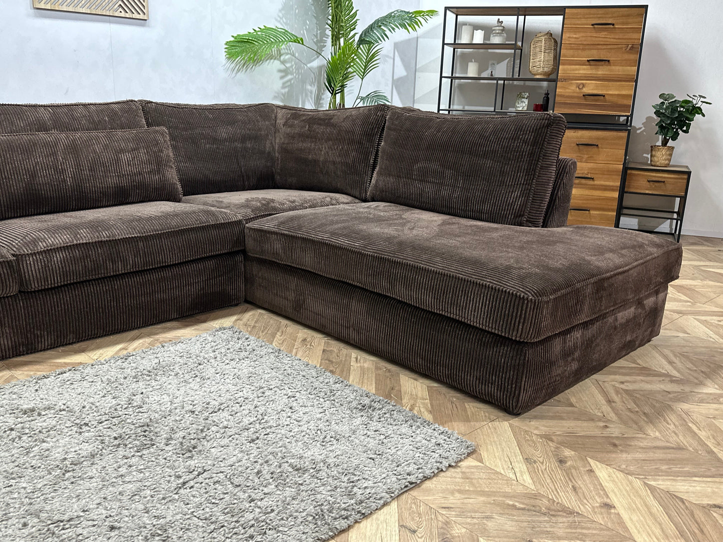 Bruine Ribstof Hoekzetel ~ Losse Kussens Met Afneembare Hoezen