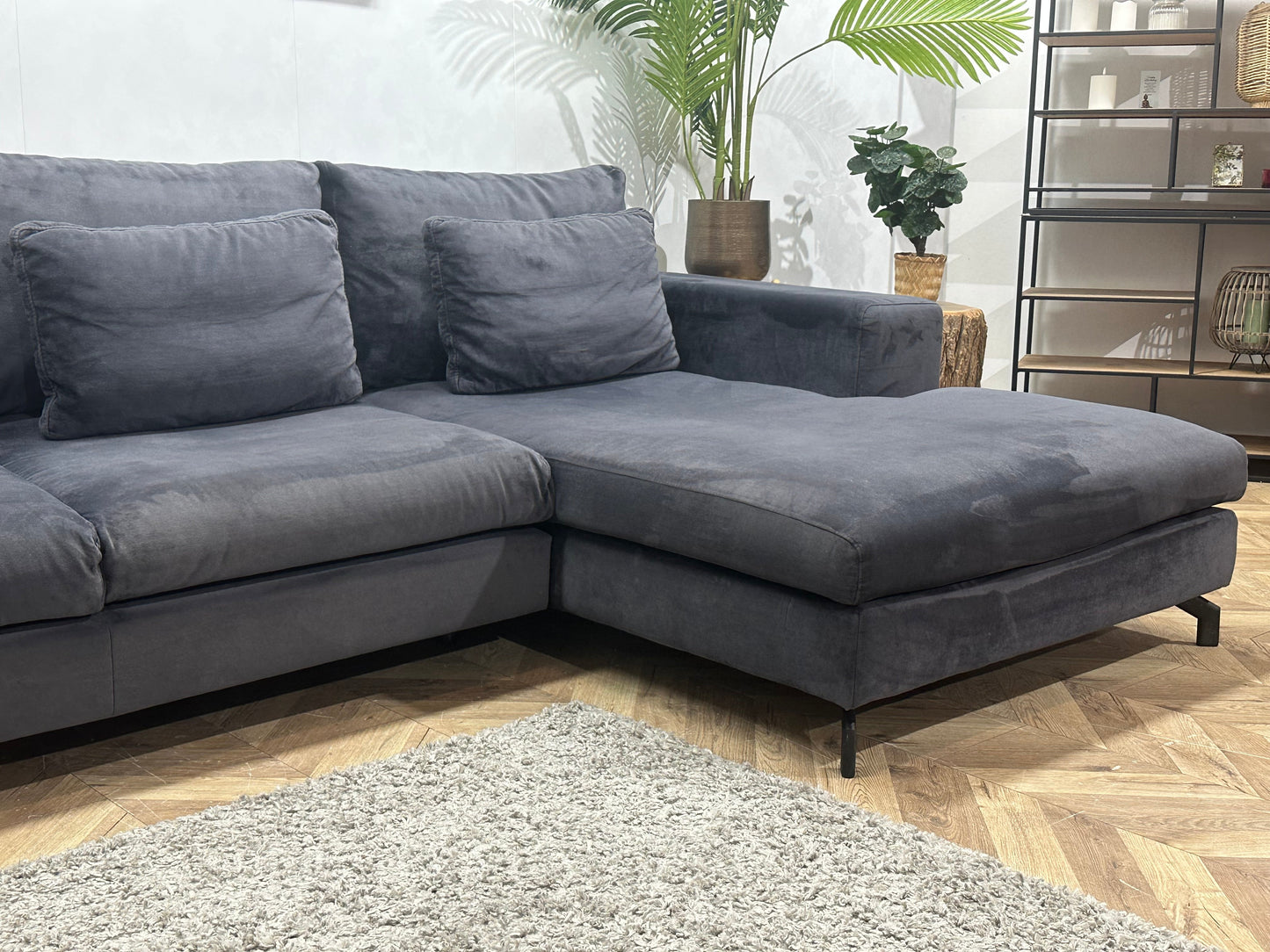 Antraciet Velvet Hoekzetel ~ Losse Kussens Met Afneembare Hoezen