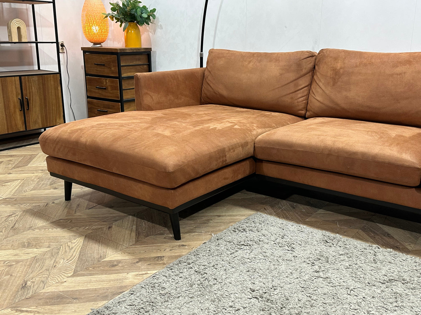 Cognac Bruine Suède Stoffen Hoekzetel ~ Losse Kussens Met Afneembare Hoezen